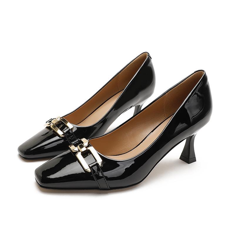 

Square head high heels women s stiletto 7cm sexy red wedding shoes 2025 spring new French small heel light mouth single shoes 40 чёрный