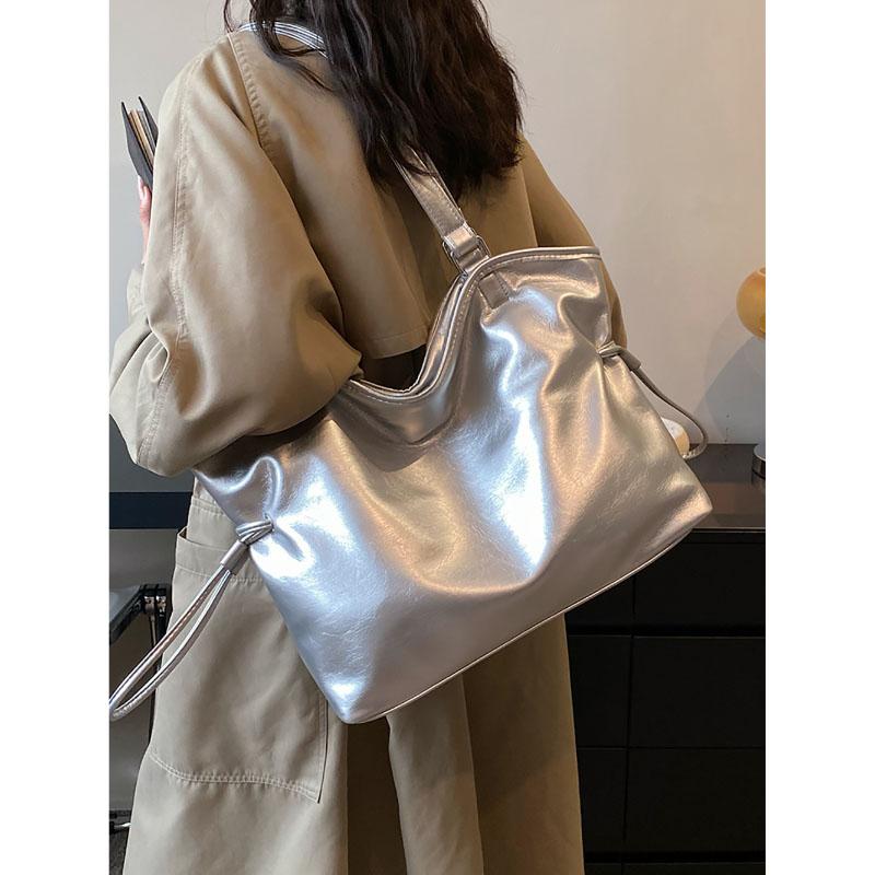 Black Bright Face Large Capacity Bag For Women Autumn Winter  New Shoulder Bags Casual Simple Texture Commuter Tote Pack