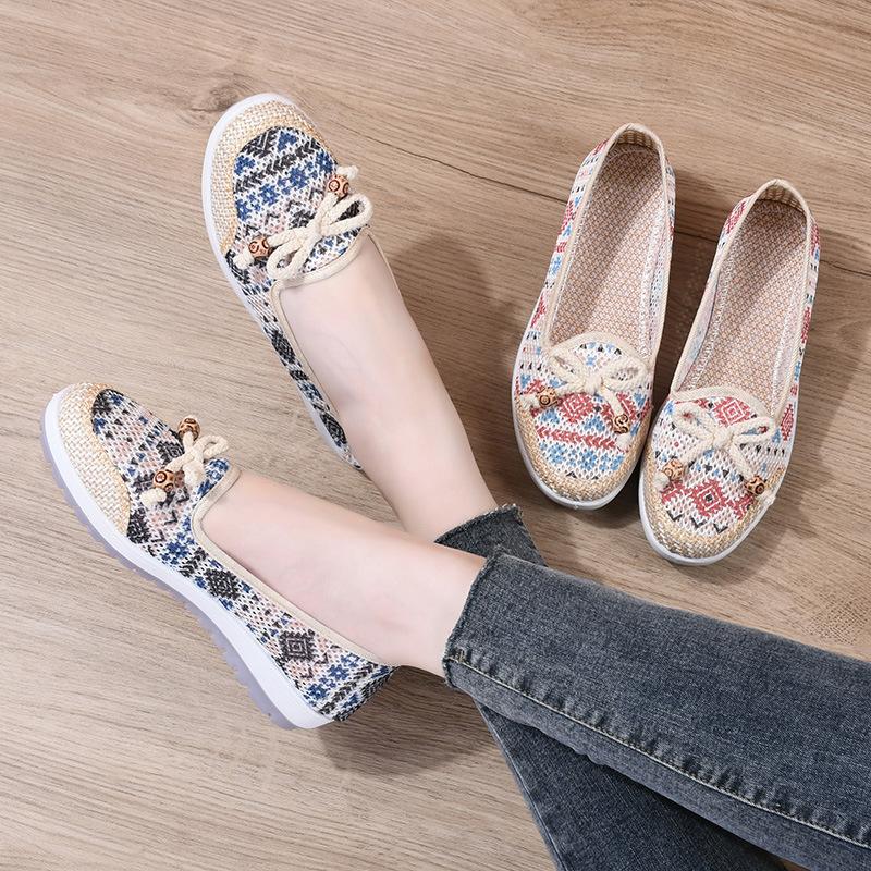 Old Beijing Ladies Flats Breathable Slip-On Shoes Size 40 Summer New Style Mom Shoes Low Heel Non-Slip Casual Footwear for Women