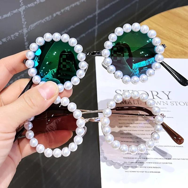 New Luxury Pearl Sun Glasses Women Fashion Metal Frame Round Sun Glasses Designer Imitation Pearl Gradient Sun Glasses UV400