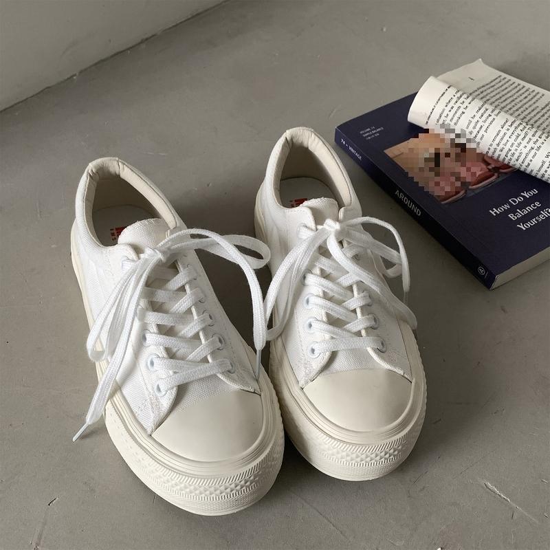 New thick-soled heightening espadrilles Japanese casual versatile little white shoes women's board shoes 2025 summer new trend