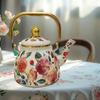 Ustensile – Ceainice, vase de cafea și ibric