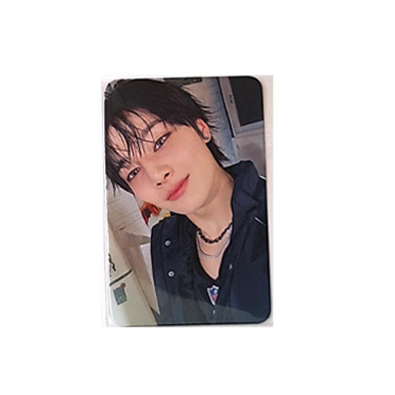 

[ФОТОКАРТА] Stray Kids – 4-й альбом ‘KARMA’ (СКЗОО ВЕР.) Только фотокарточка