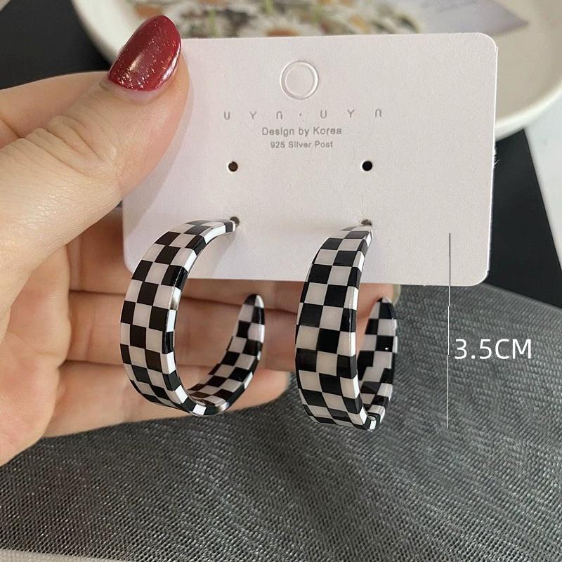 Exaggerated Large Circle Black White Checkered C-shaped Drop Earrings for Women Acetic Acid Resin Geometric Zircon Gift
