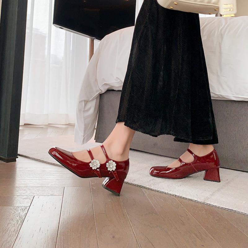 Fashion New women's genuine leather, cowhide, patent leather, round toe rhinestone flower belt buckle, high heels, Mary Jane shoes
