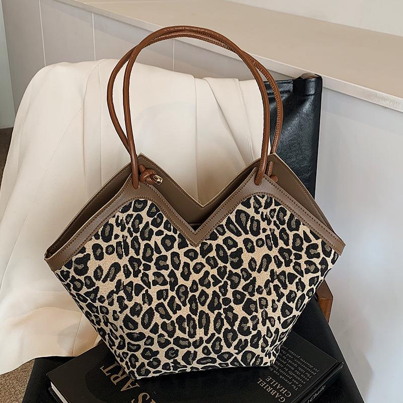 Popular Leopard Print Bag New Trendy Fashion Tote Bag Women Ins High-quality Texture One-shoulder Handbag