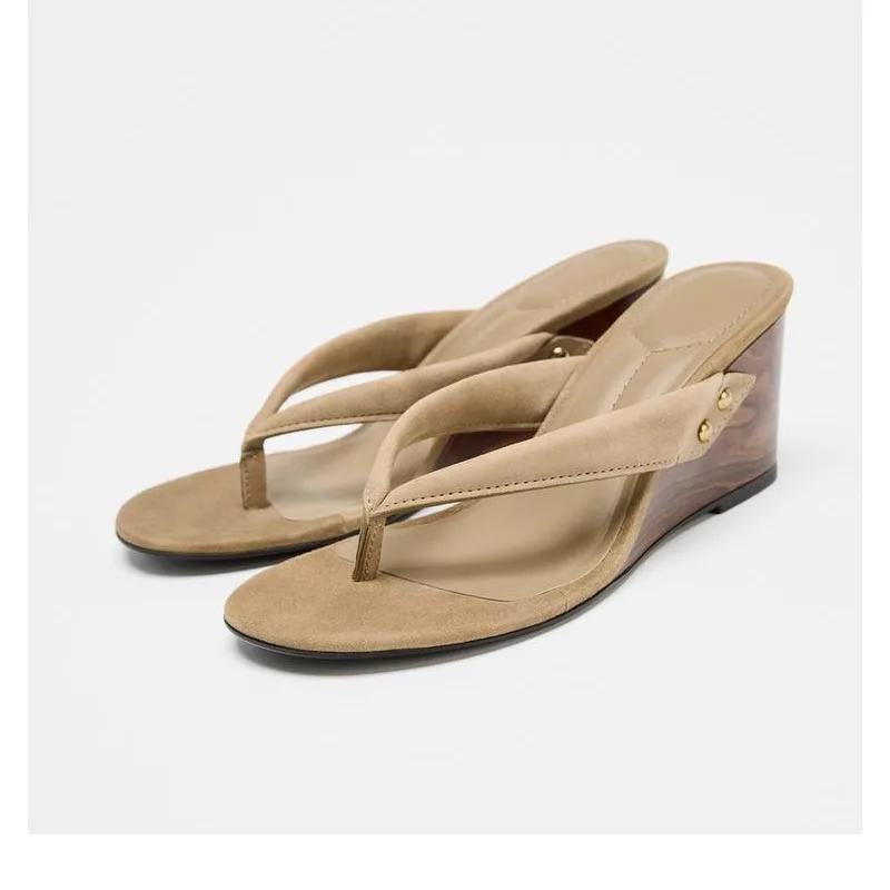 Fashion Summer 2025 new pitched heel flip-flops for women, casual and fashionable high-heeled sandals and slippers