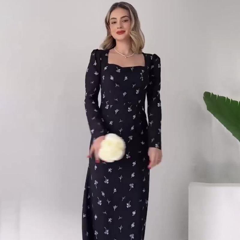 Rochii cu mânecă lungă, temperament, care slăbesc talia pentru femei