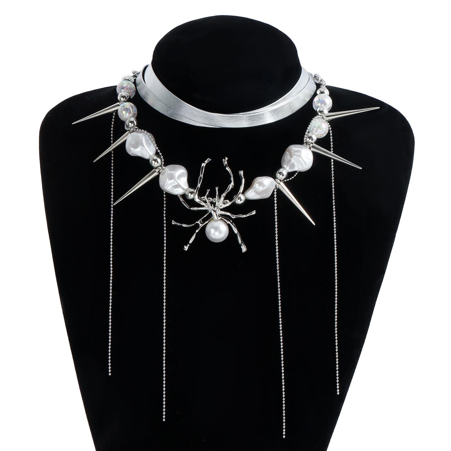 

Jewelry Silver Leather Spider Tassel Clavicle Chain Y2K Subculture Light Luxury Spice Girl Necklace