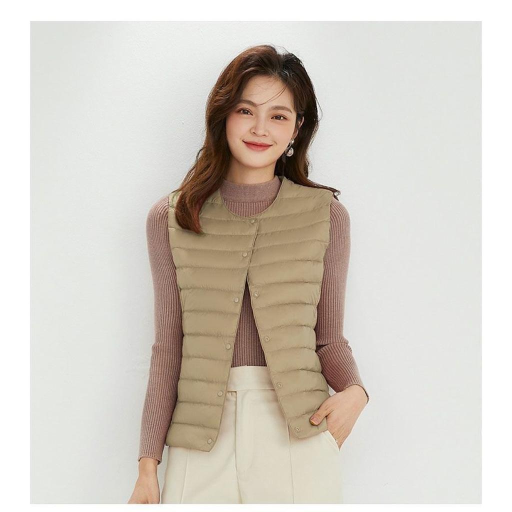 Women's V Neck Sleeveless Down Vest Regular Fit Commuter Style Lightweight Puffer Vest