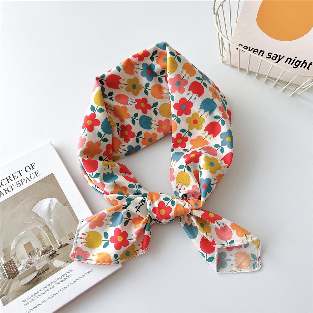 Silk-Blend Women's Square Scarf for Neck Protection - Ideal for Spring, Autumn, and Summer Outfits