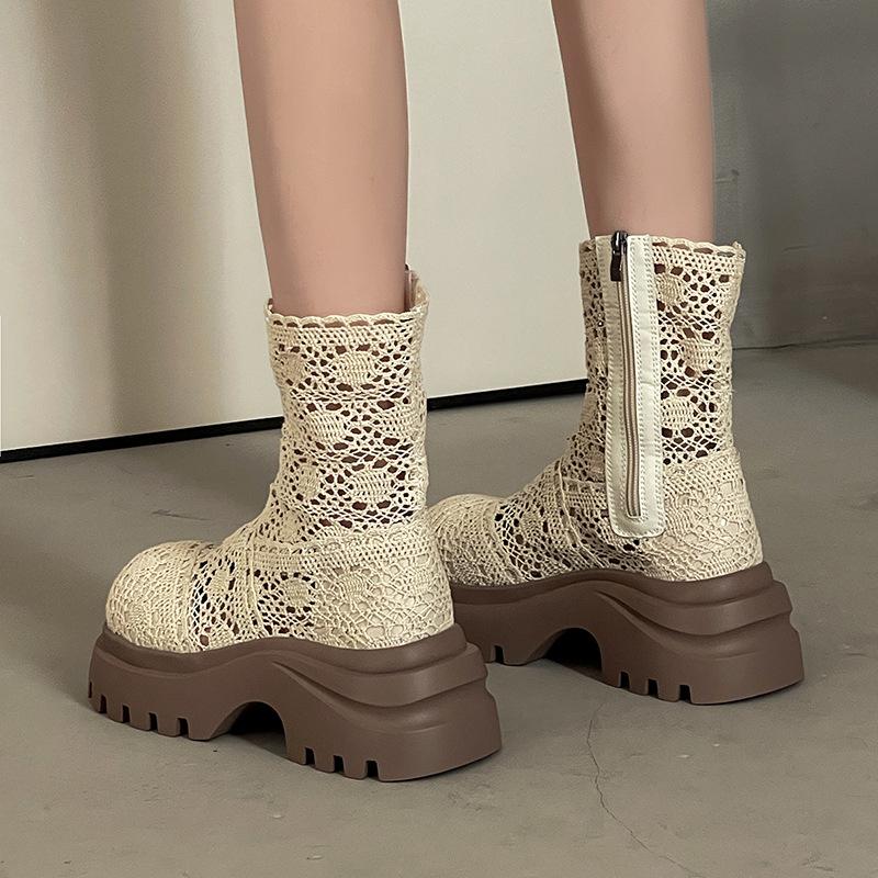 Design sense, fashionable thick-soled exquisite lace mesh cool boots, autumn and winter Korean version, fairy style hollow women's Martin boots