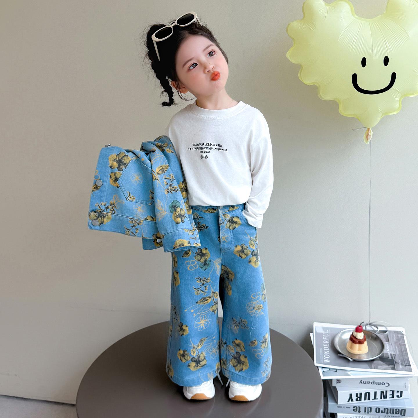 

2025 Autumn Girls Floral Denim Two-Piece Set – Trendy Wide-Leg Pants and Jacket 140cm