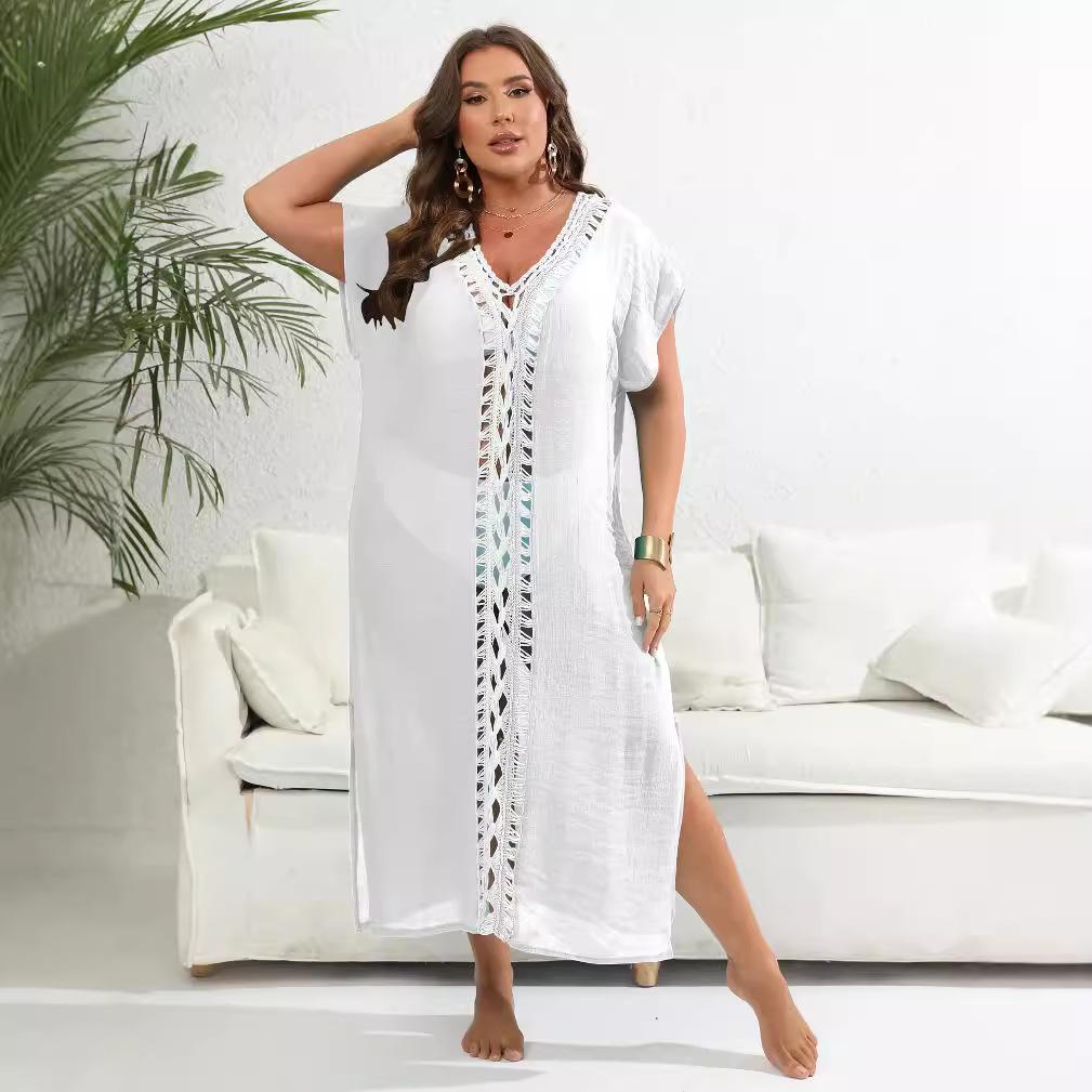 Sukienka plażowa plus size ręcznie robiona na szydełku w blokach kolorów z głębokim dekoltem V i rozcięciem