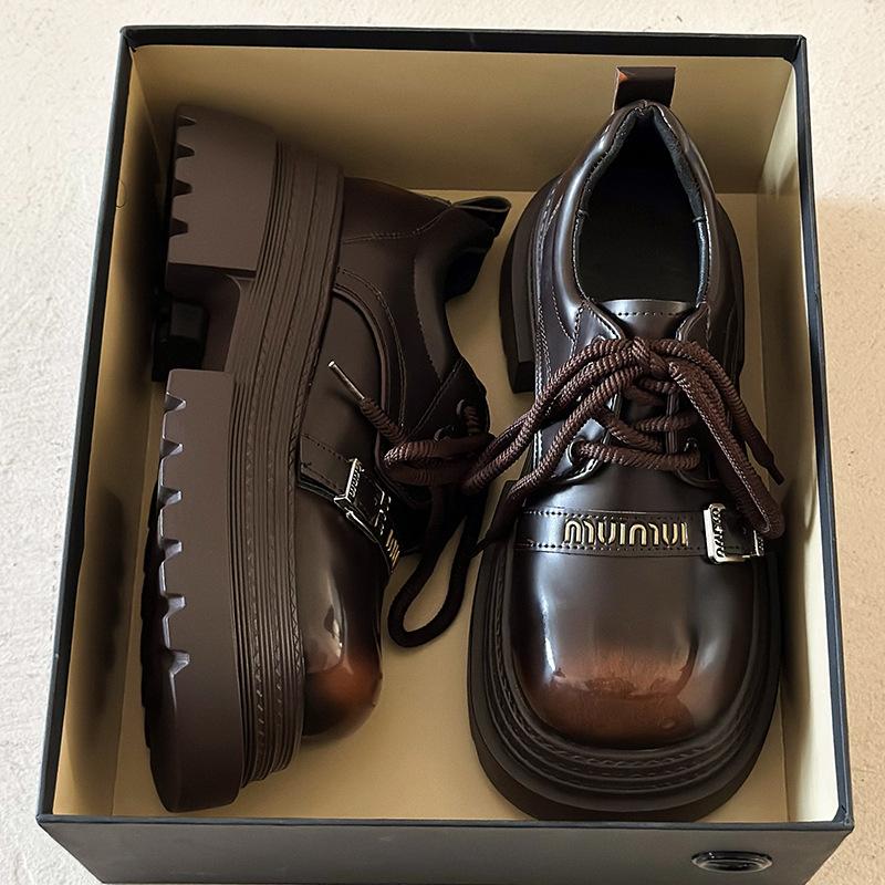 

Европейские туфли-лоферы на платформе с большой головкой, женские, 2025, новые туфли в стиле колледжа, увеличивающие рост, маленькие кожаные туфли, одинарные туфли, универсальная повседневная обувь 35 чёрный