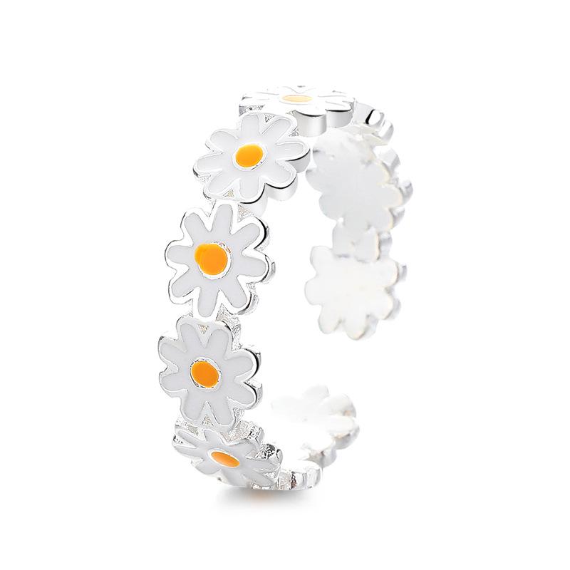 Silver-Plated Daisy Flower Open Ring for Women - Elegant High-End Design