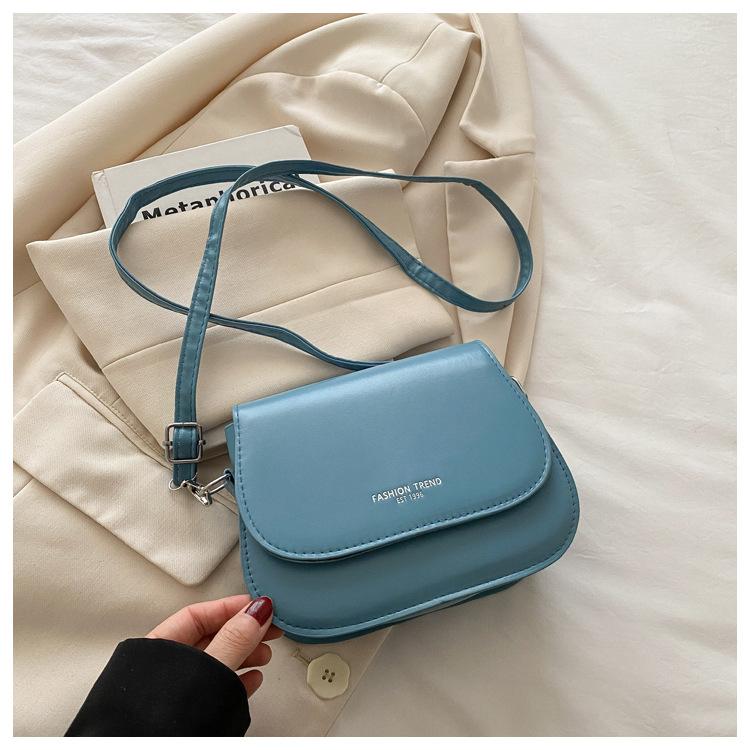 

2025 лето новая мода сумка на плечо мессенджер для通勤 маленькая квадратная сумка маленький свежий тренд конфетный цвет маленькая квадратная сумка синий