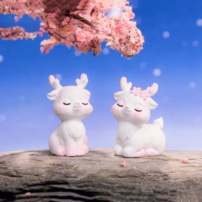 Decorative Mini Pink Deer Statue Resin Cute Fruit Baskets Statue Pink Deer Miniatures Pink Deer Doll Fairy Garden