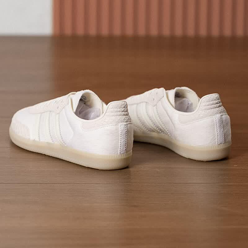Adidas Women's SAMBA Lifestyle Low-Top Sneakers