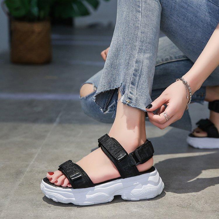 Thick-soled Casual Sports Sandals for Women 2025 Summer New Student Muffin Bottom Breathable Velcro Beach Sandals for Women