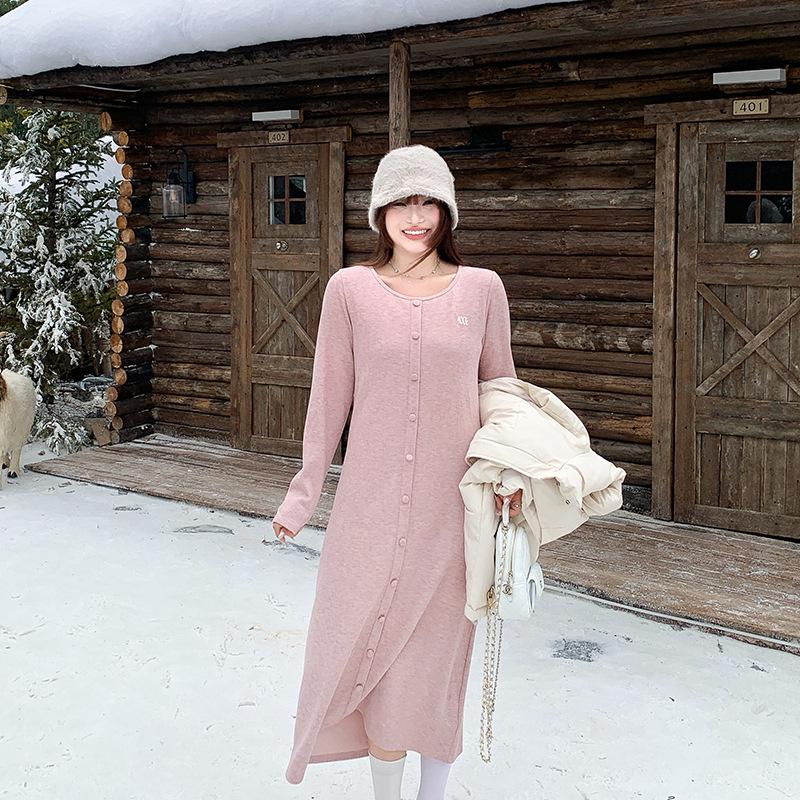 Stylish Plus Size Pink Knitted Dress – Slimming & Elegant Spring Wear (Style 65101)