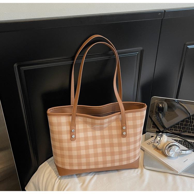 Simple and large-capacity tote bag plaid women's bag 2025 new trend fashionable shoulder bag foreign underarm bag