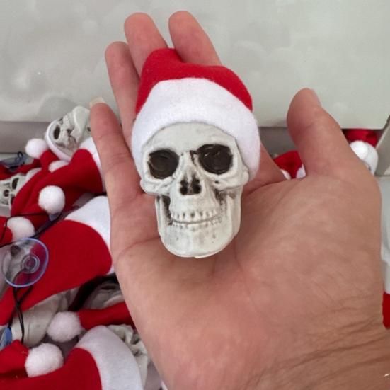 Hanging Skull Santa Hat Halloween Ornaments Gothic Xmas Tree Hanging Skeleton Decor Plastic Small Skull Head Decoration for Party Supplies