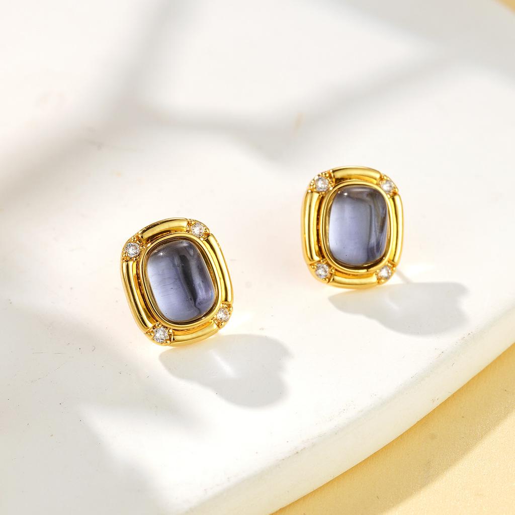 New French Light Luxury High-end Sense Niche Simple Dopamine Design Sense Inlaid Glass Small Silver Needle Ear Jewelry