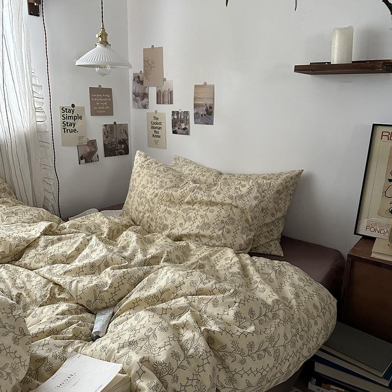 French Style Retro Printed Bedding Rural Style Duvet Cover Solid Color Dust-proof and Easy To Clean Mattress Protective Covers Envelope Pillowcase