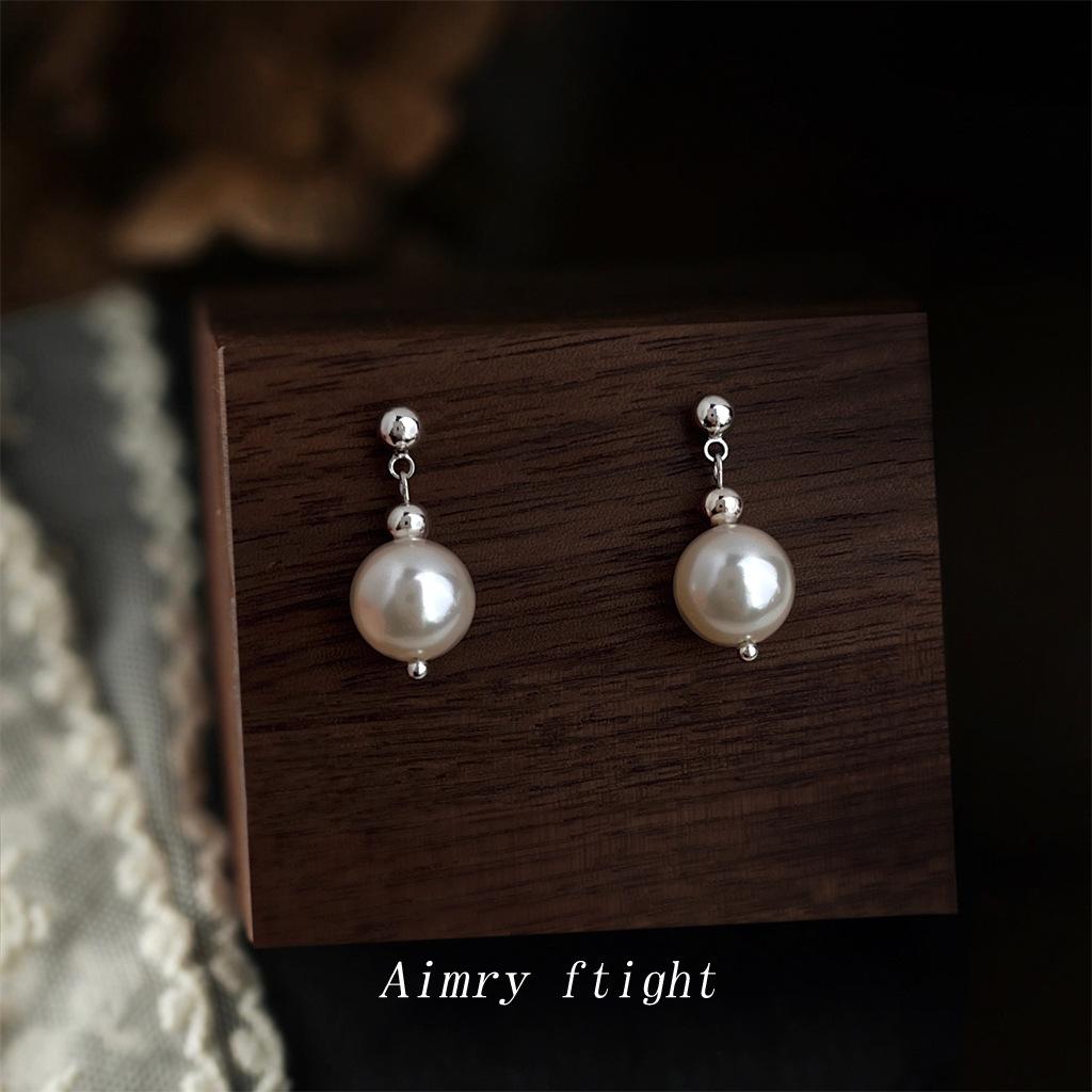 Explosive texture glass pearl earrings French handmade gentle and versatile commuter earrings