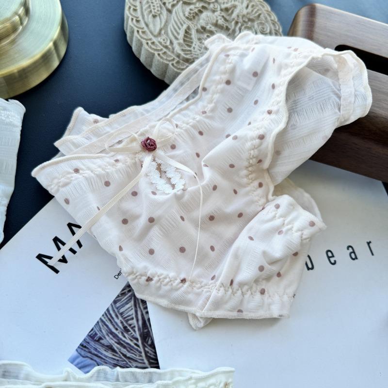 Ladies Spring and Summer Small Fresh and Cute Polka Hollowed Panties