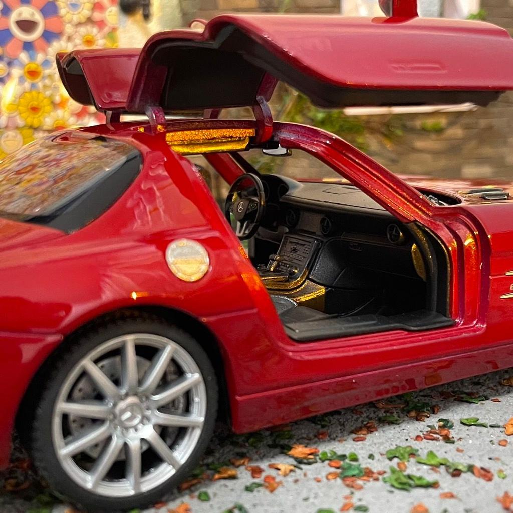 Welly 1/24 Mercedes Benz SLS AMG Alloy Sports Model Diecasts Metal Racing Car Vehicles Model Simulation Collection Kids Toy Gift