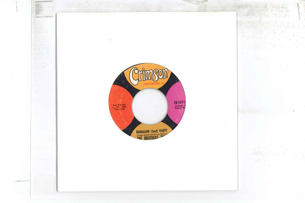 

7inch Record BROTHERS TWO Boogaloo Soul Party CR1011 CRIMSON 1967 US SoulFunk Used