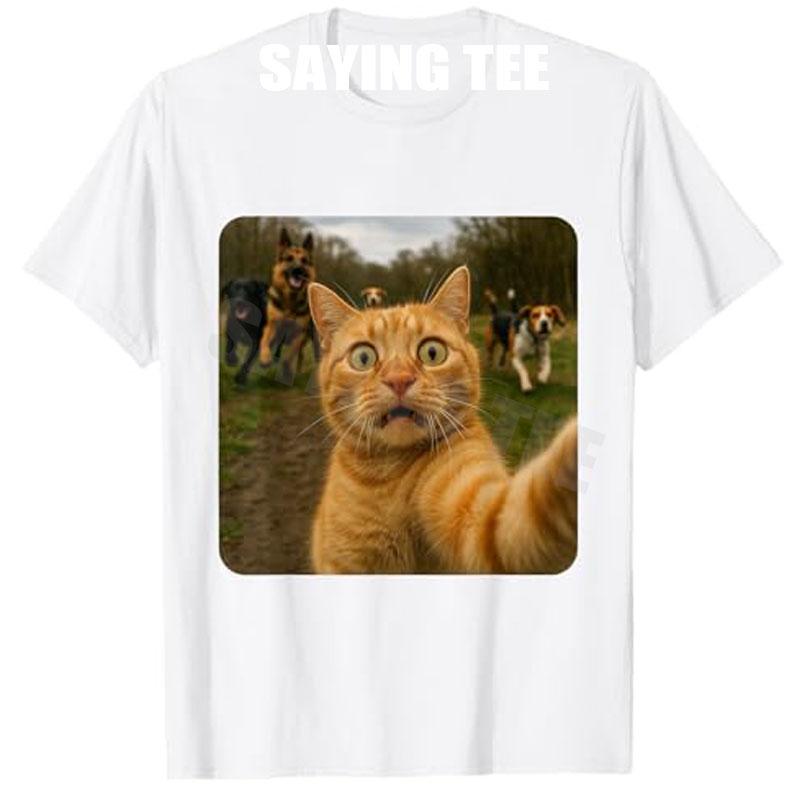 Lustiges Katzen-Selfie mit Hunden Y2k Design T-Shirt Comic Haustier Katze und Hund Grafik Outfit Humor Kätzchen Liebhaber Neuheit Geschenke Baumwoll Oberteile