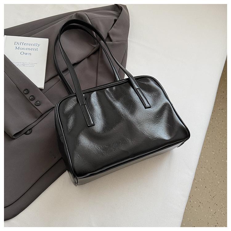 

Вместительная ретро простая сумка подмышку женская из мягкой кожи повседневная универсальная сумка через плечо рабочая сумка-мессенджер чёрный