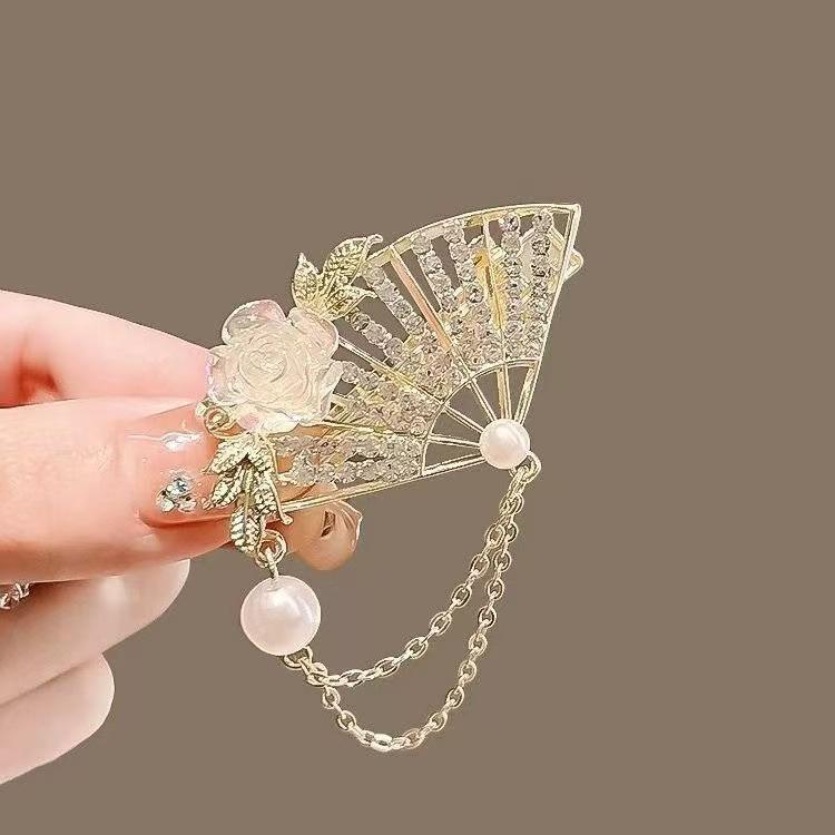 Silk Gauze Butterfly Headdress with Pearl Tassel: Women's Fashion Updo Hair Clip