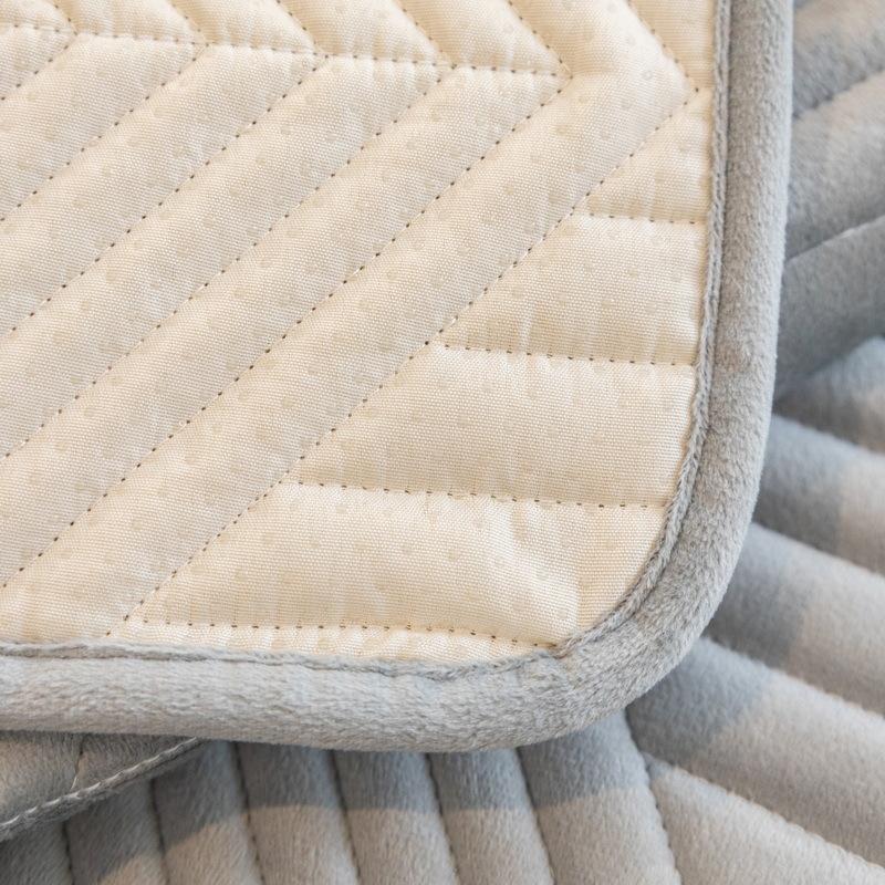 Зимняя плюшевая подушка для дивана — фото 5