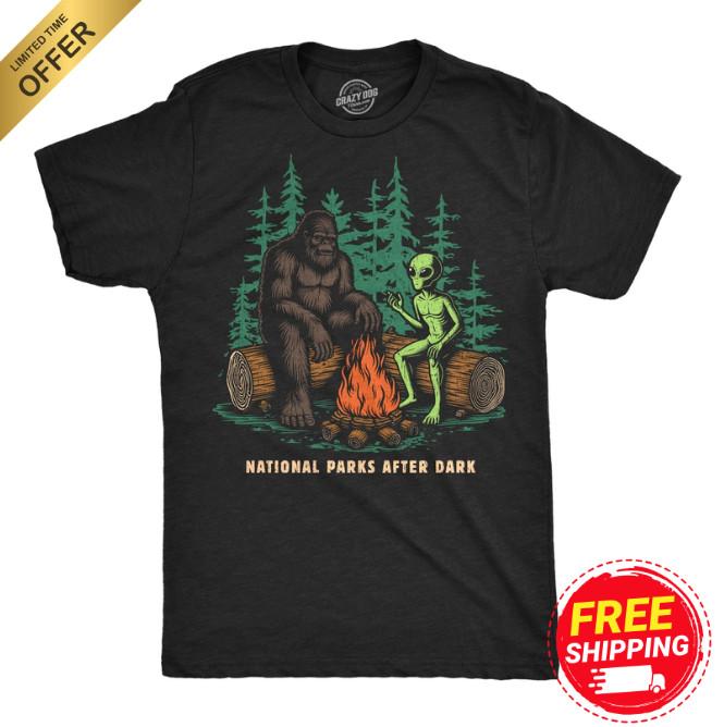 

Mens Funny T Shirts National Parks After Dark Sarcastic Bigfoot Alien Graphic !! Unisex T-Shirt L