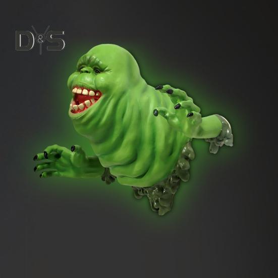 Grünes Geister-Ornament, gruselige Halloween-Wanddekoration, grüne Vielfraß-Figur für Zuhause, Spukhaus, Horror-Mottopartys