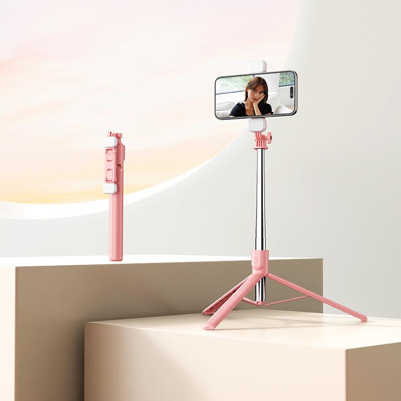 Z7 Portable 1.7m Handheld Selfie Stick Tripod with Fill Light for Live Streaming