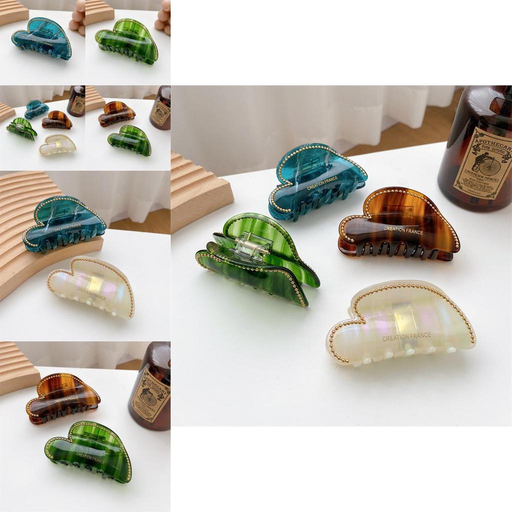 Elegant Handcrafted Gradient Acetate Hair Claw Clip With Heart Design For Fashionable Women