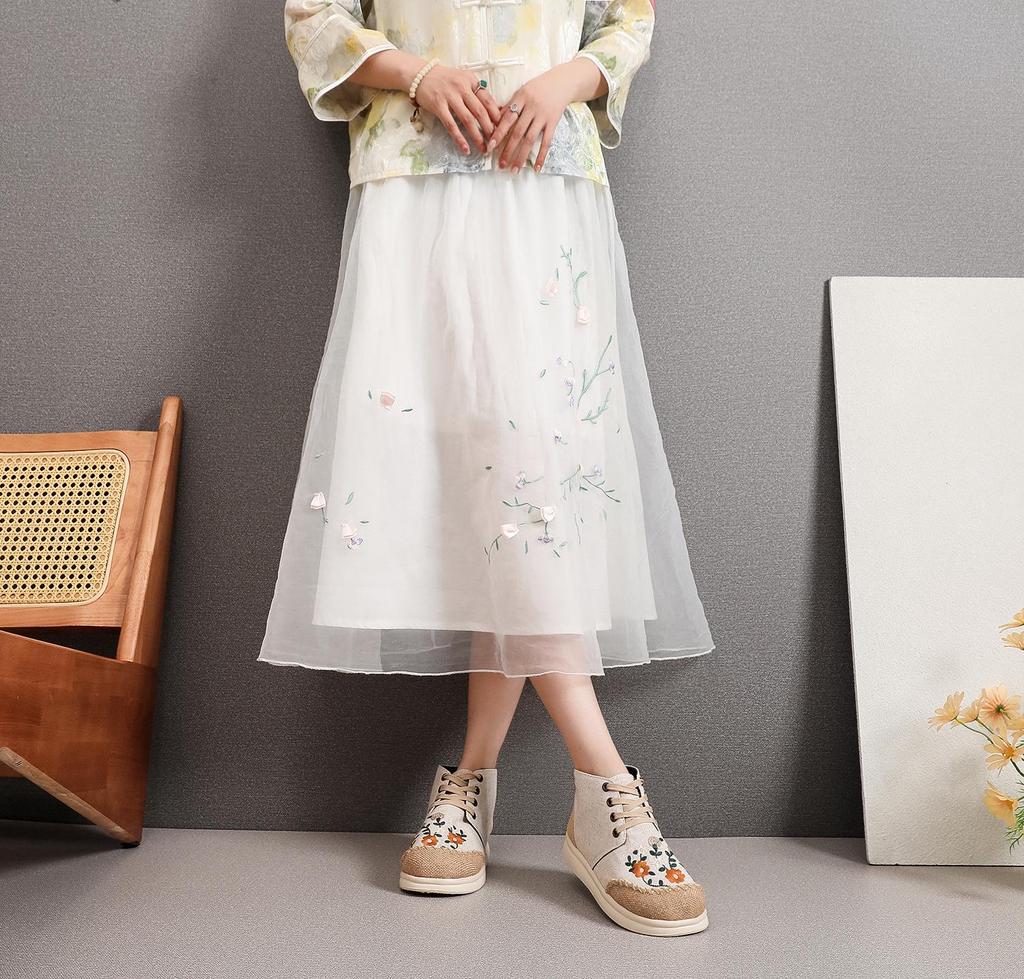 2025 Autumn/Winter Women's Retro Ethnic Embroidered High-Top Ankle Boots, Sporty Linen Cloth Shoes