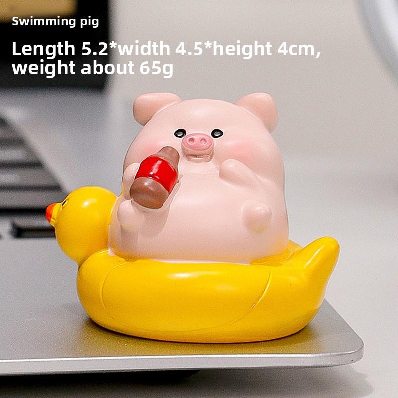 Creative Holiday Leisure Piggy Cartoon Figurine Handcrafted Toy Car Decorative Item for Tabletop Decoration, A Soothing Decorative Item.