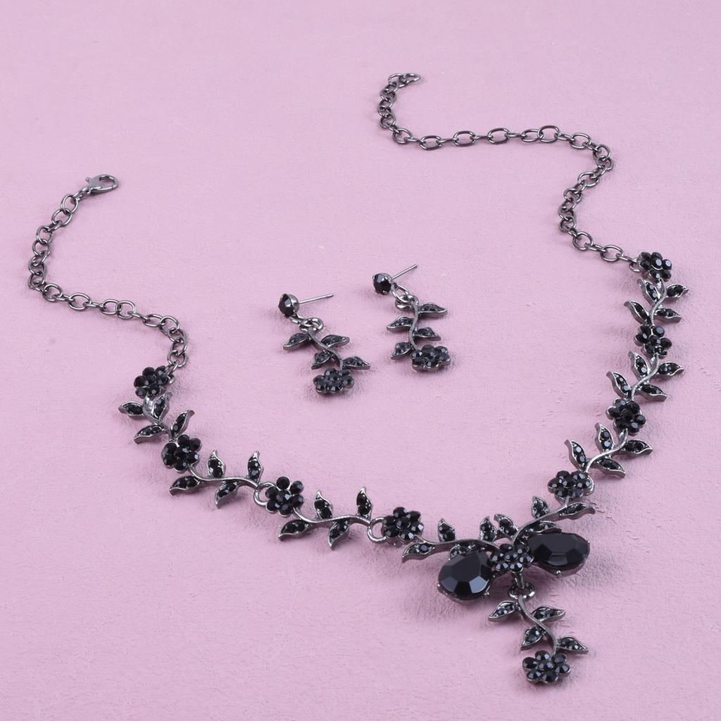 Modisches und personalisiertes Schmuckset