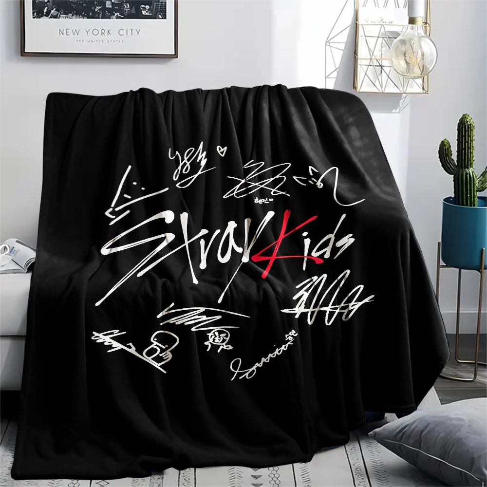 1 STKS SKZ Print Flanellen Deken, Hoge Kwaliteit Alle Seizoenen, Woondecoratie, Warmte en Comfort, Perfect voor Kerstcadeaus