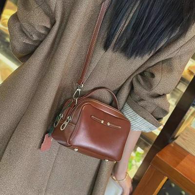 Versatile Women's Genuine Leather Bags: 2025 Niche Design Shoulder & Messenger Bags