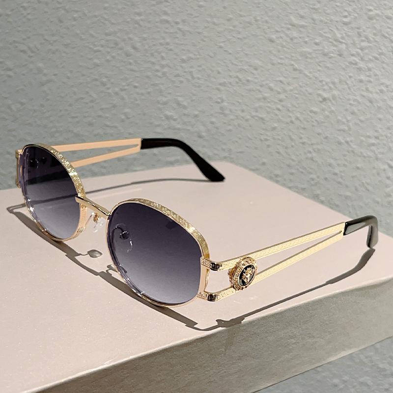 

Винтажные овальные солнцезащитные очки Новая мода Оверсайз Металлическая оправа Декор Затемнения Женские Модные Дизайнерские Солнцезащитные очки класса люкс as picture shows