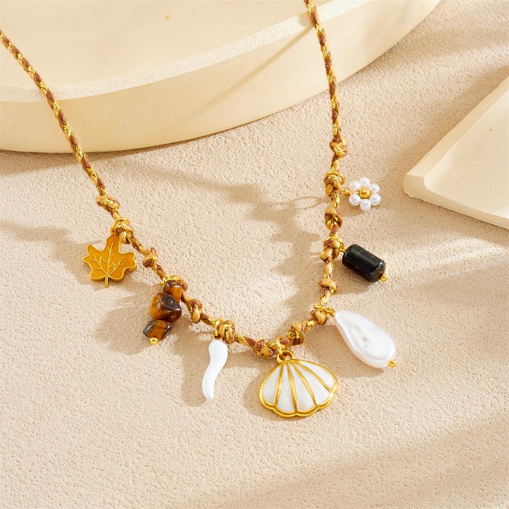 316L Stainless Steel Novelty Design Maple Leaf Pearl Flower Shell Pendant Necklace Women Advanced Texture Neck Chain