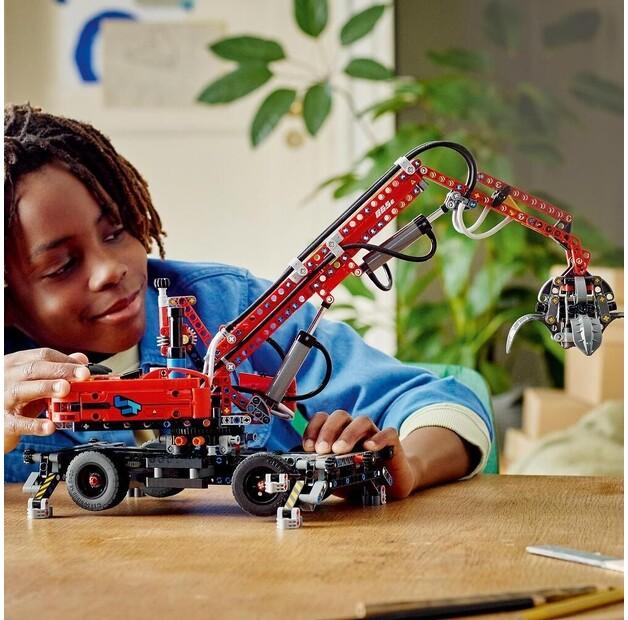 LEGO Technic 42144 Crane with Grab