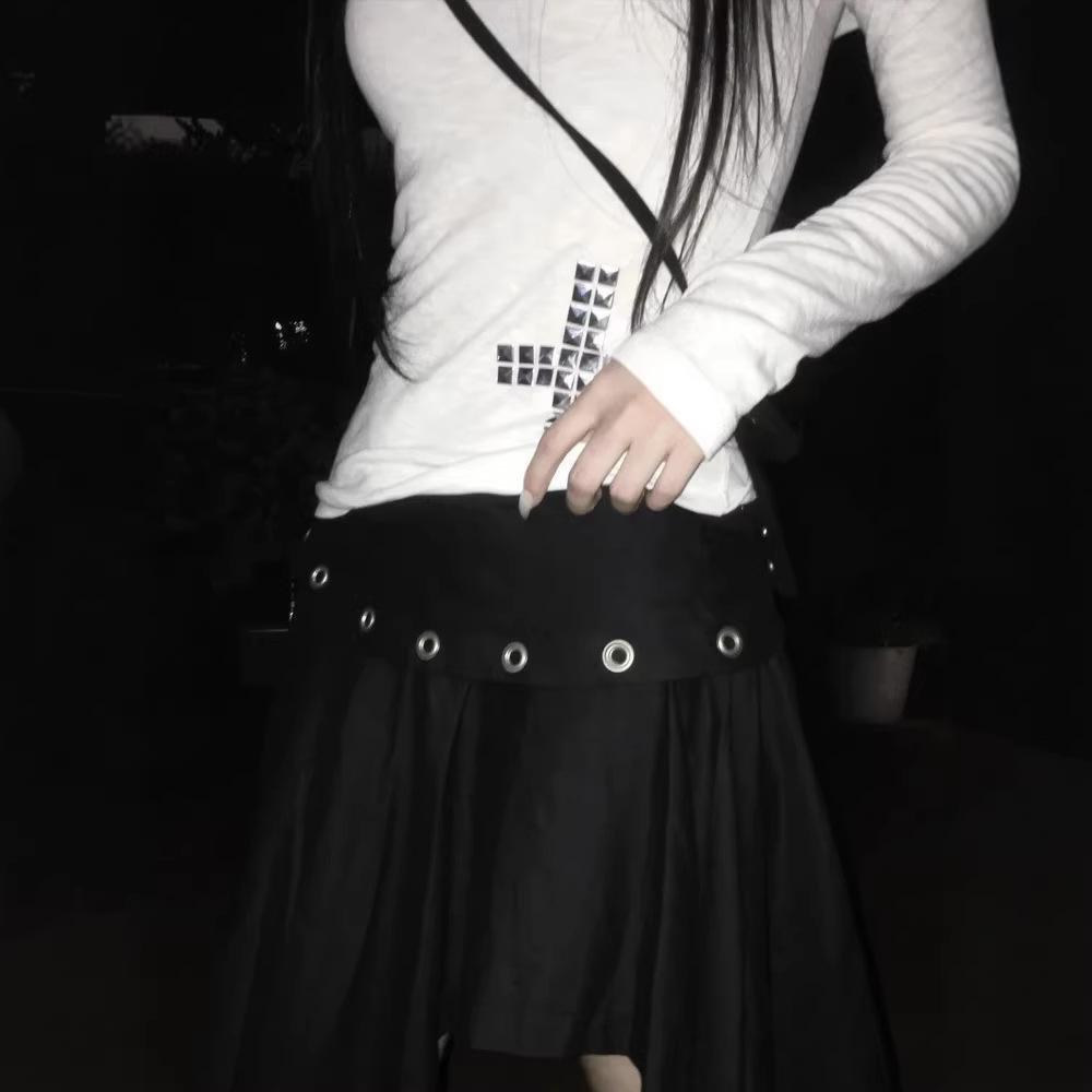 2025 Fashionable White Rhinestone One-Shoulder Long Sleeve Rivet Top